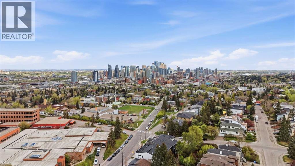 Duplex for Sale in 2109 20 Avenue SW|Calgary, Alberta T2T0M3
