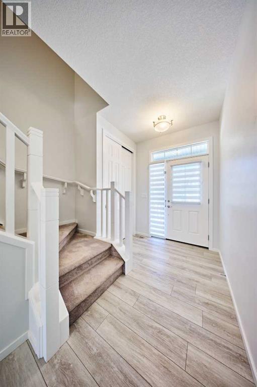 House for Sale in 85 Yorkstone Heath SW|Calgary, Alberta T2X4S4 4