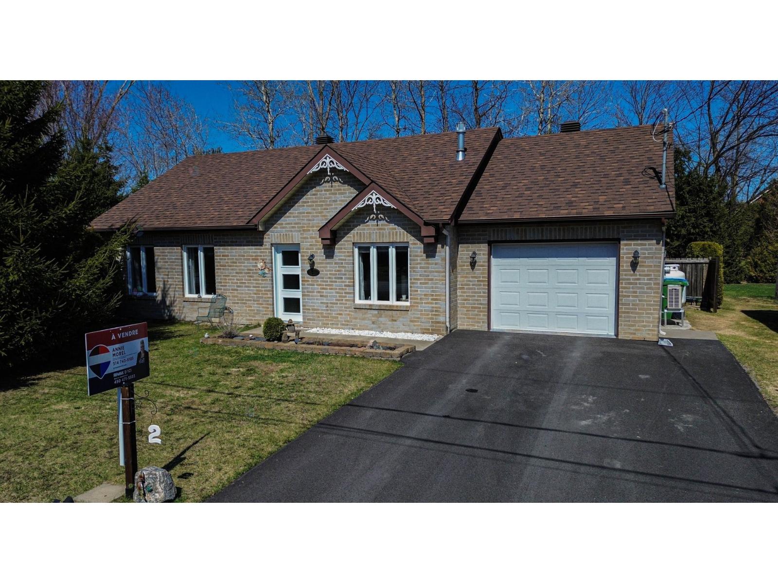 2 Rue des Outardes, Lanoraie, Quebec J0K1E0