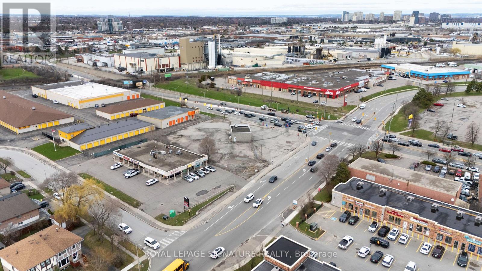 73 KENNEDY ROAD S, Brampton (Brampton East), Ontario L6W3E4