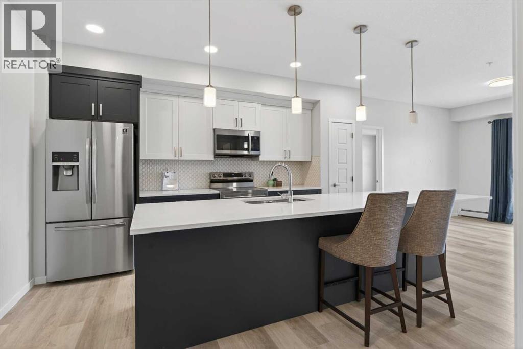 Apartment for Sale in 305, 200 Harvest Hills Place NE|Calgary, Alberta T2M0C8 2