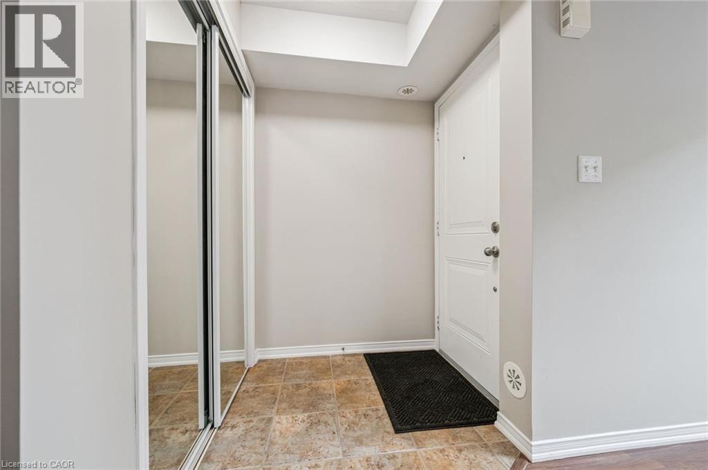 Row / Townhouse for Sale in 43 HAYS Boulevard Unit# 4|Oakville, Ontario L6H0J1 3