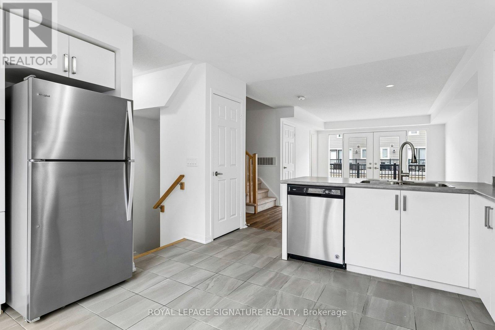 Row / Townhouse for Sale in 136 - 1 BECKENROSE COURT|Brampton (Bram West), Ontario L6Y6G2 5