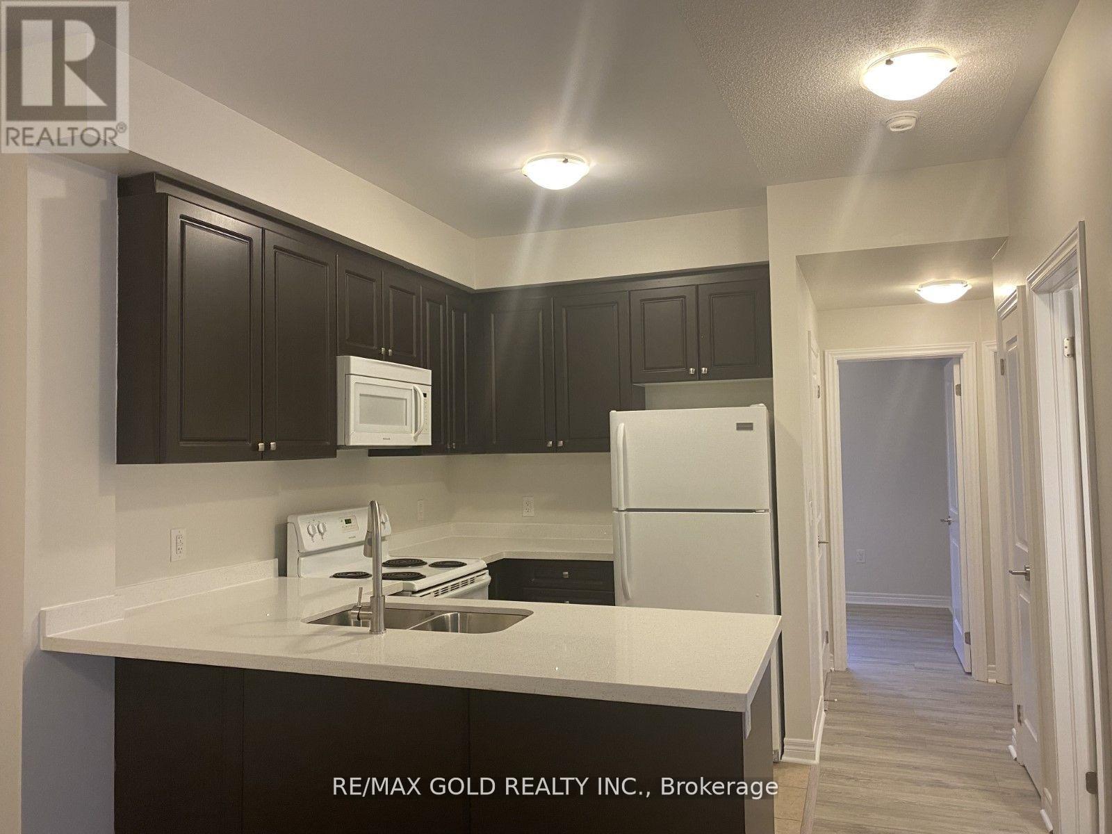 Row / Townhouse for Sale in 205 - 276 GATWICK DRIVE|Oakville (RO River Oaks), Ontario L6H7K3