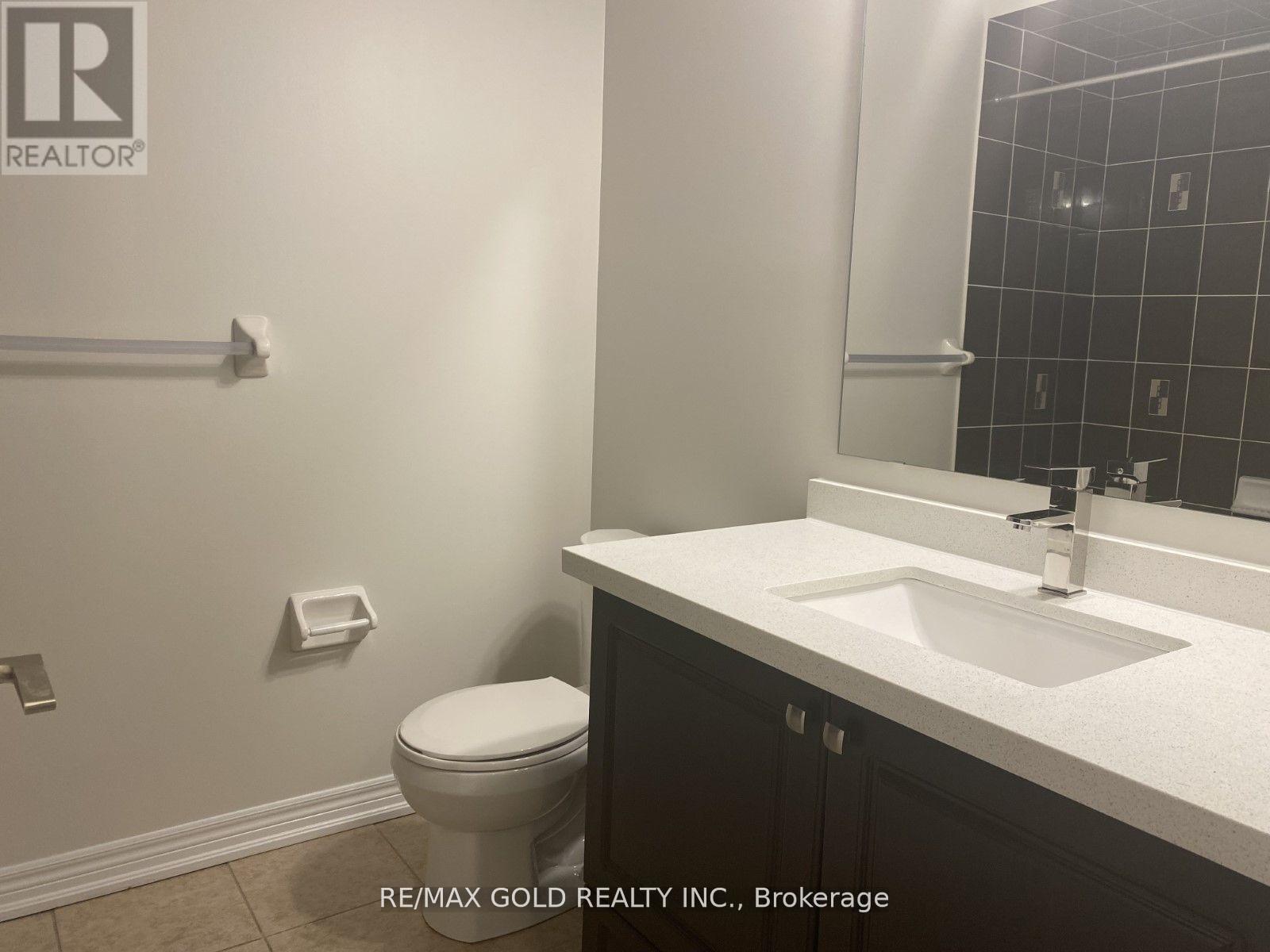 Row / Townhouse for Sale in 205 - 276 GATWICK DRIVE|Oakville (RO River Oaks), Ontario L6H7K3 4