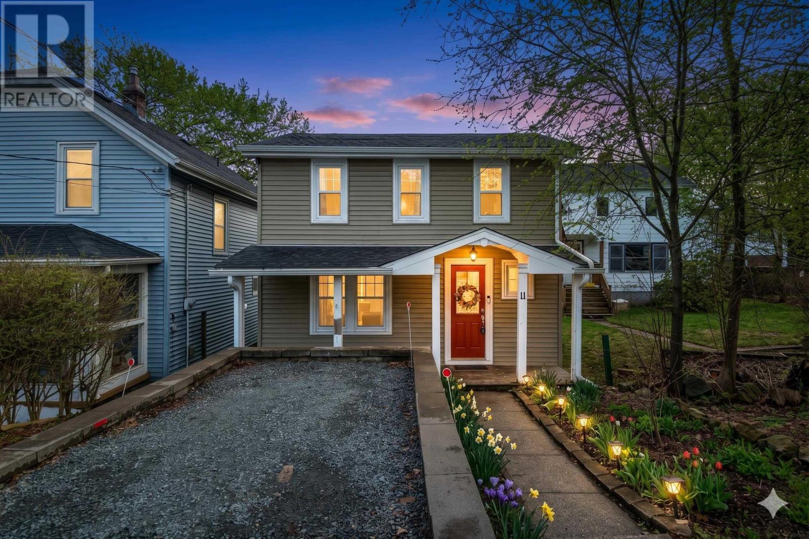 11 McFatridge Road, Halifax, Nova Scotia B3N2R2