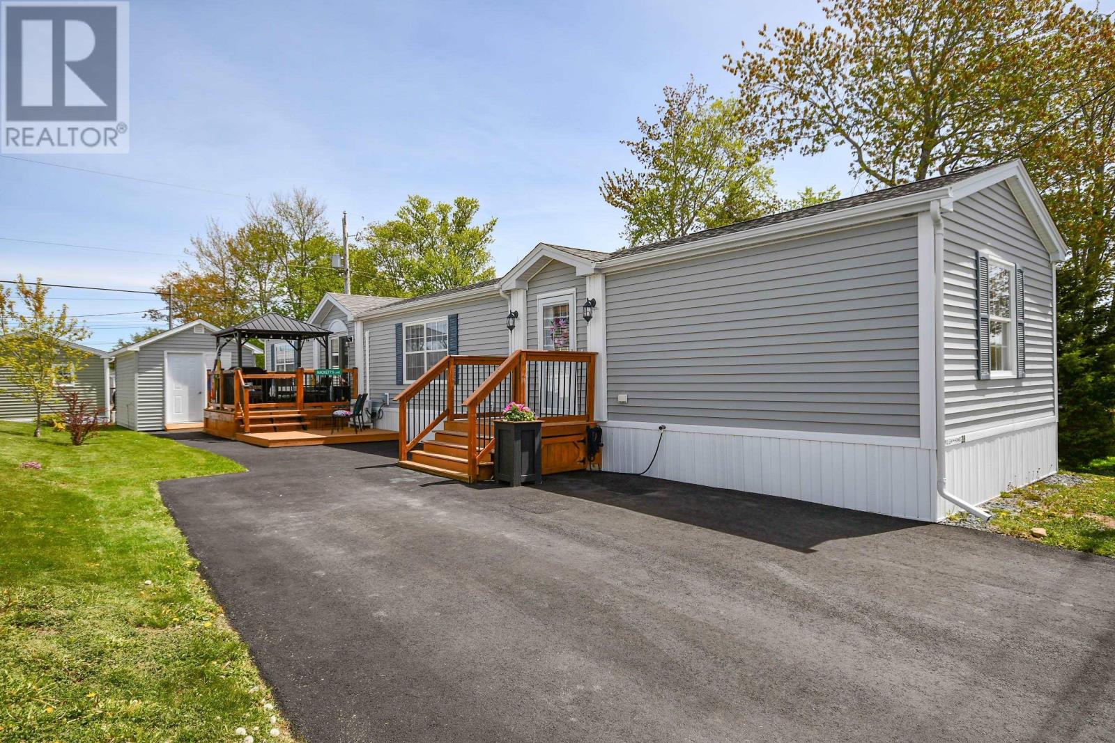 28 Third Street, Lucasville, Nova Scotia B4B1P9