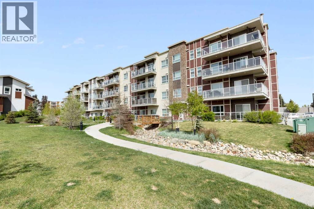 Apartment for Sale in 201, 300 Harvest Hills Place NE|Calgary, Alberta T3K2P4 4