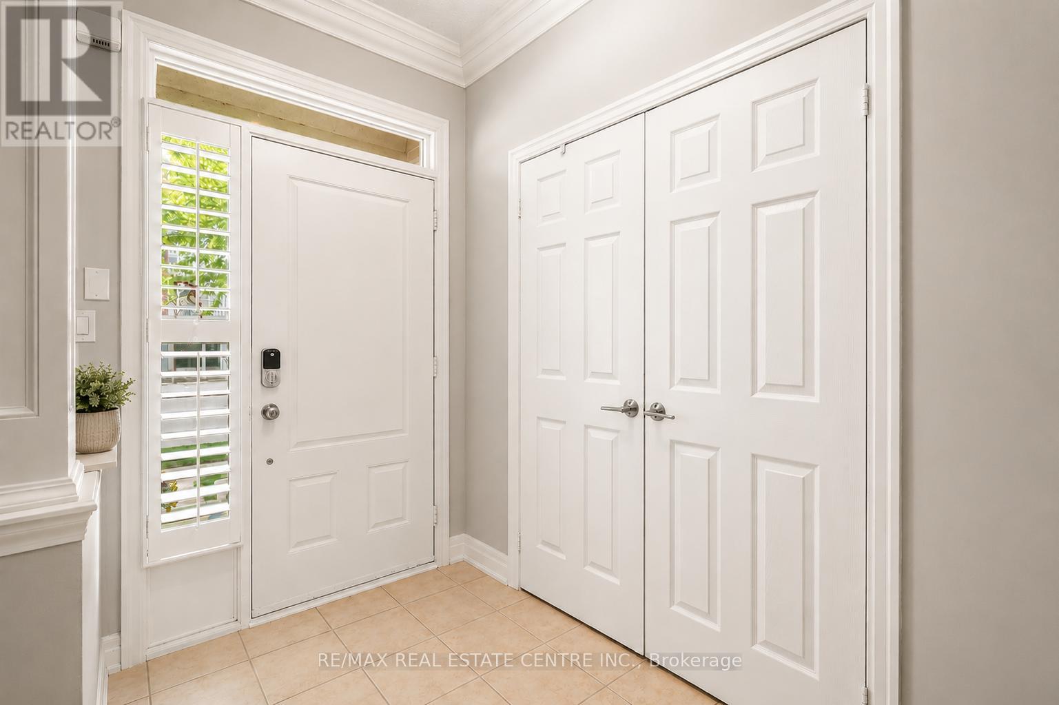 Row / Townhouse for Sale in 12 ST LAWRENCE DRIVE|Mississauga (Port Credit), Ontario L5G4V1 4