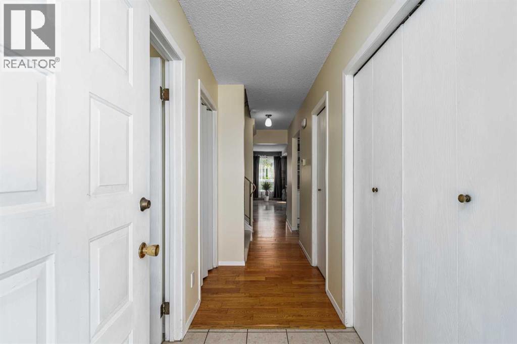 Duplex for Sale in 1455 Berkley Drive NW|Calgary, Alberta T3K1T6 3