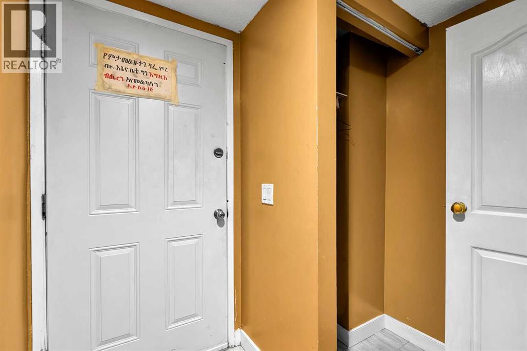 Row / Townhouse for Sale in 802, 919 38 Street NE|Calgary, Alberta T2A6E1 5