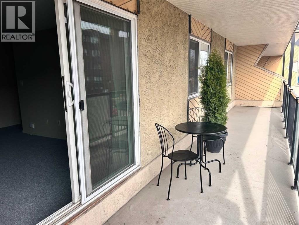 Apartment for Sale in 307, 617 56 Avenue SW|Calgary, Alberta T2V0G9 4