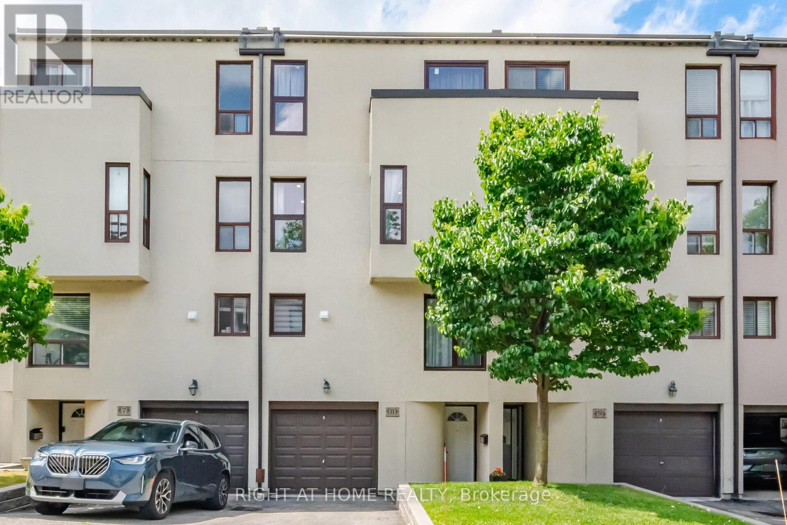 Row / Townhouse for Sale in 8 - 24 REID DRIVE|Mississauga (Streetsville), Ontario L5M2A6