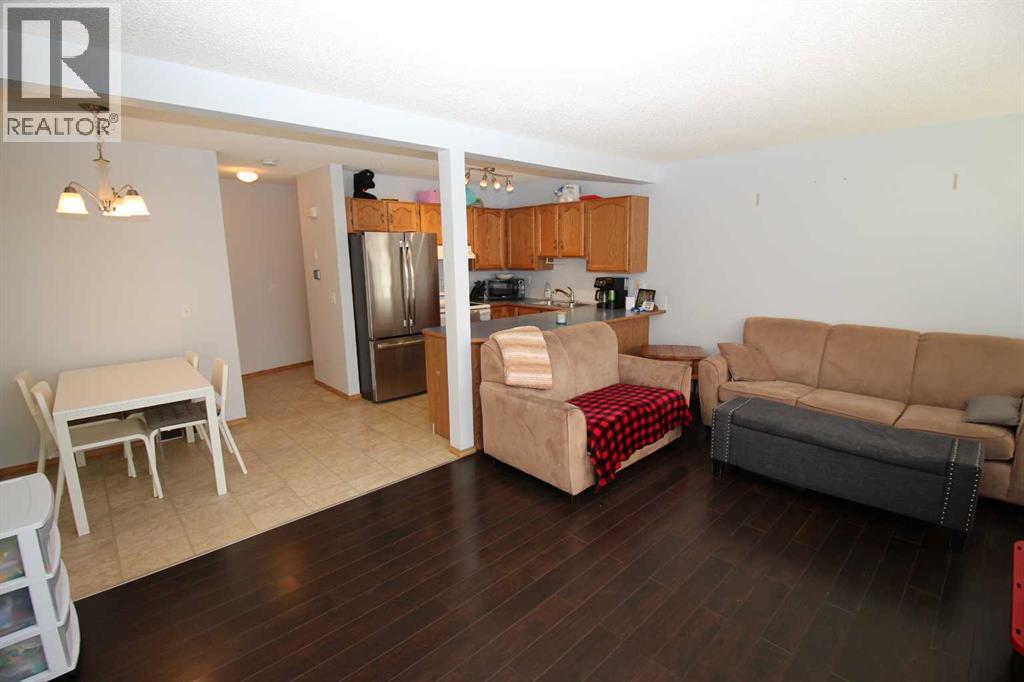 Row / Townhouse for Sale in 215 Millview Green SW|Calgary, Alberta T2Y3W1 5