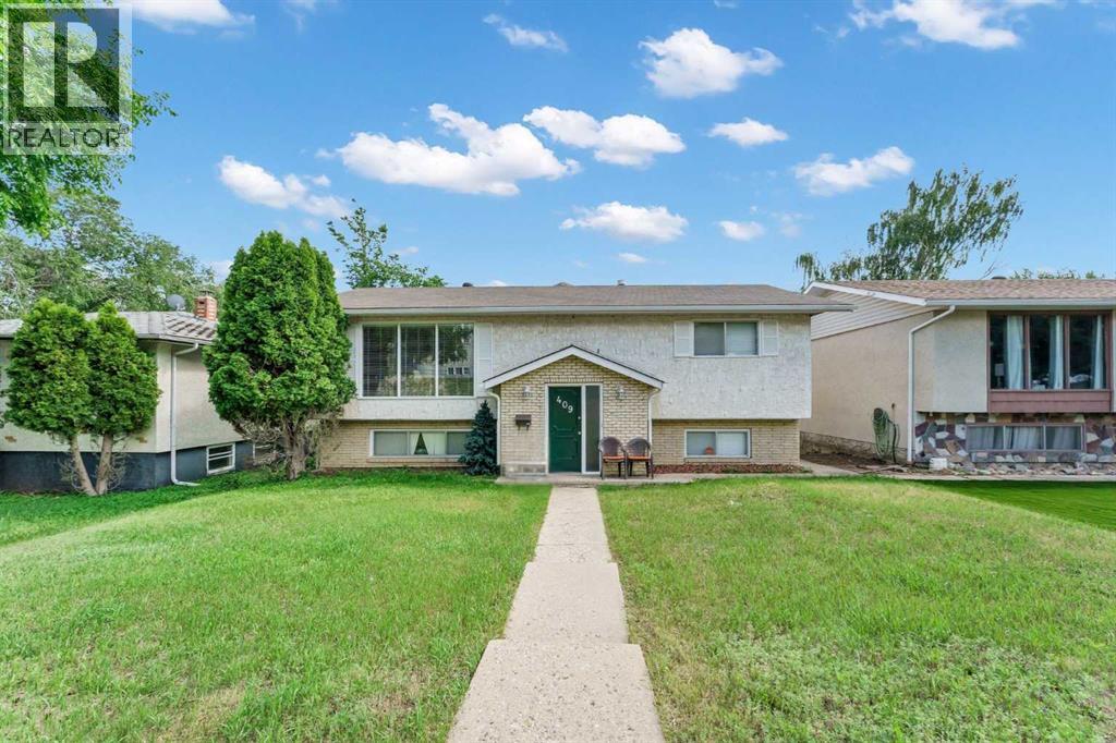 409 4 Street NW, Medicine Hat, Alberta T1A6M9
