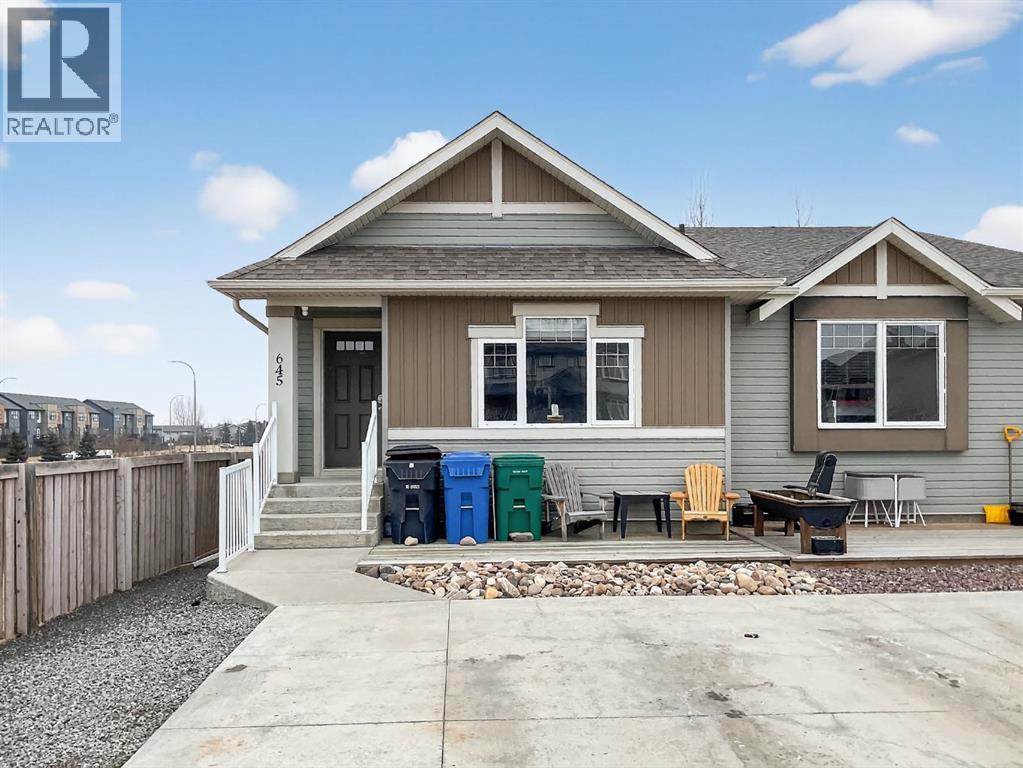 645 Silkstone Point W, Lethbridge, Alberta T1J4C5