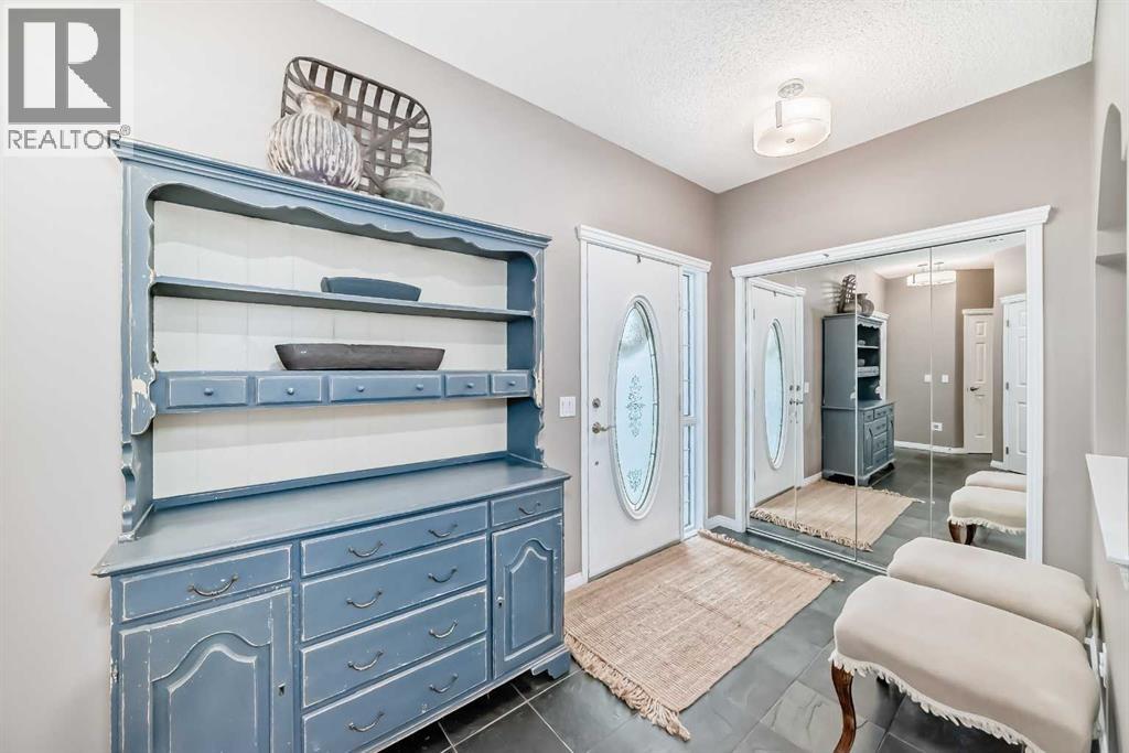 House for Sale in 409 Rocky Ridge Bay NW|Calgary, Alberta T3G4H8 3
