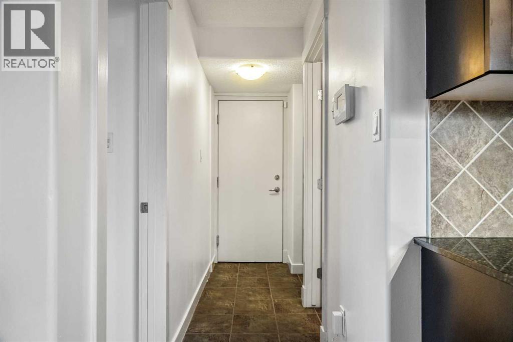 Apartment for Sale in 14, 2906 17 Avenue SW|Calgary, Alberta T3E0A9 2