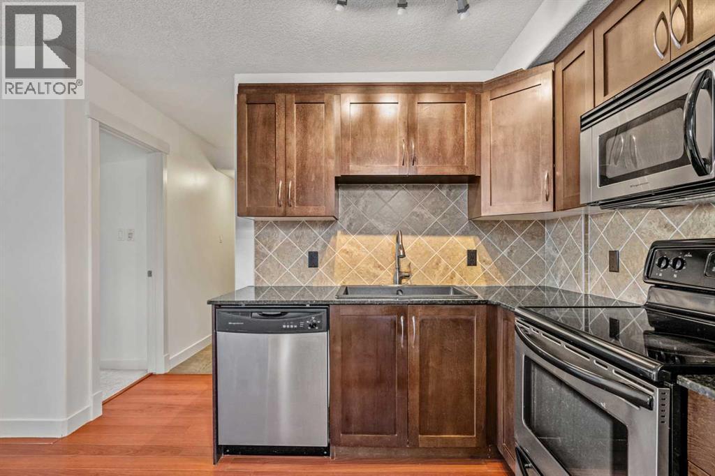 Apartment for Sale in 14, 2906 17 Avenue SW|Calgary, Alberta T3E0A9 5