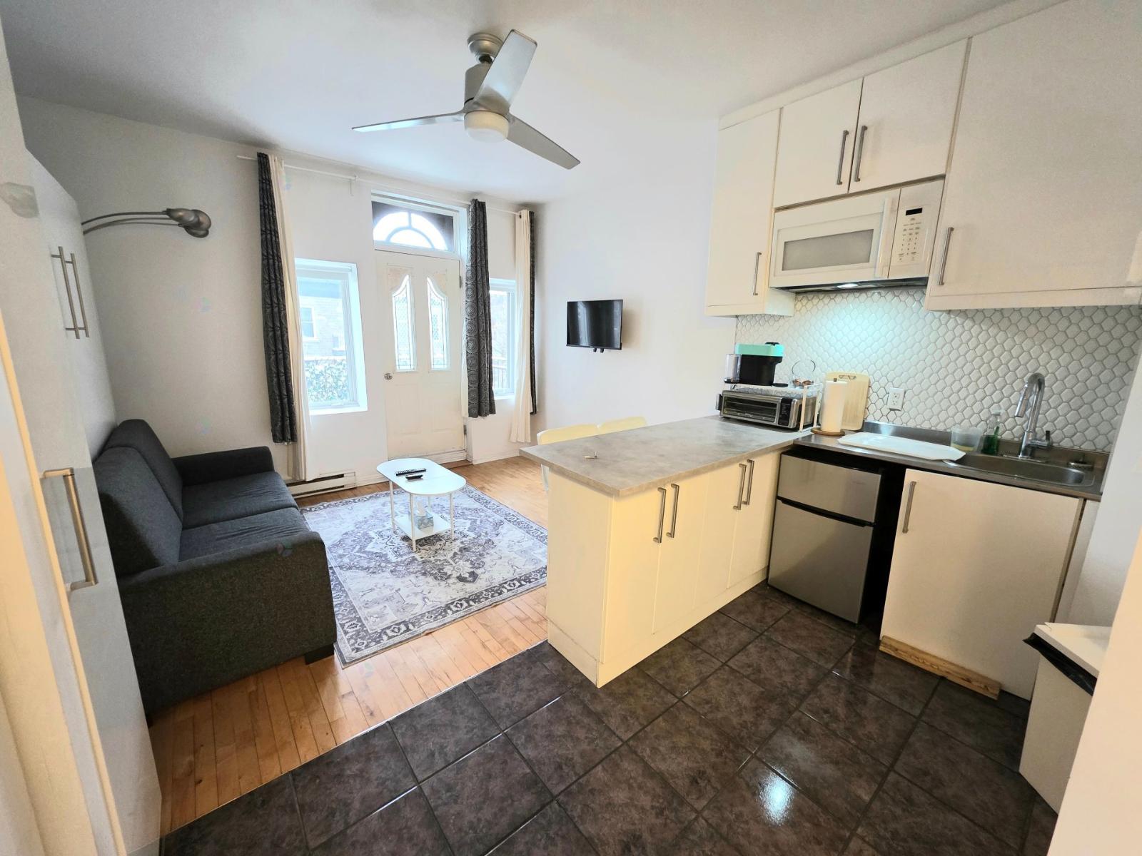 4908 Rue Ste-Catherine E., #10, Montréal (Mercier/Hochelaga-Maisonneuve), Quebec H1V1Z8