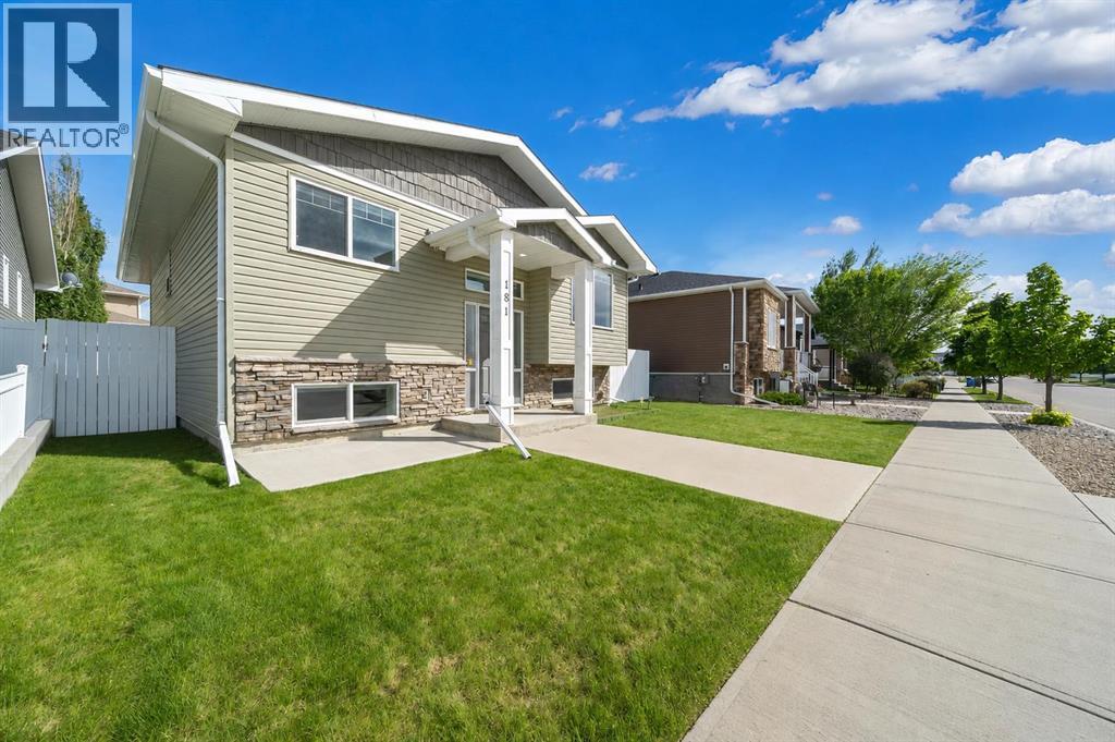 181 Somerside Road SE, Medicine Hat, Alberta T1B0N5