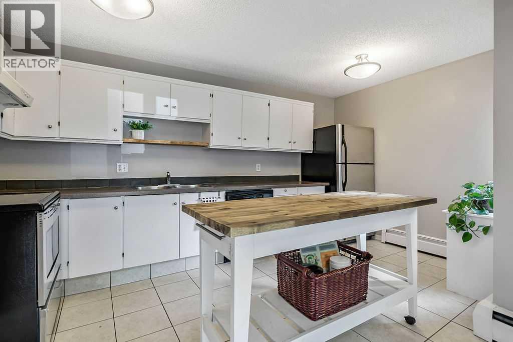 Apartment for Sale in 201, 618 2 Avenue NW|Calgary, Alberta T2N0E1 5