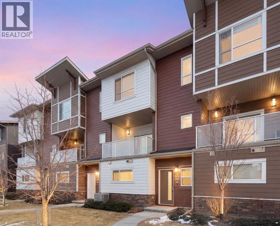 Row / Townhouse for Sale in 284 Harvest Hills Way NE|Calgary, Alberta T3K2P3 2