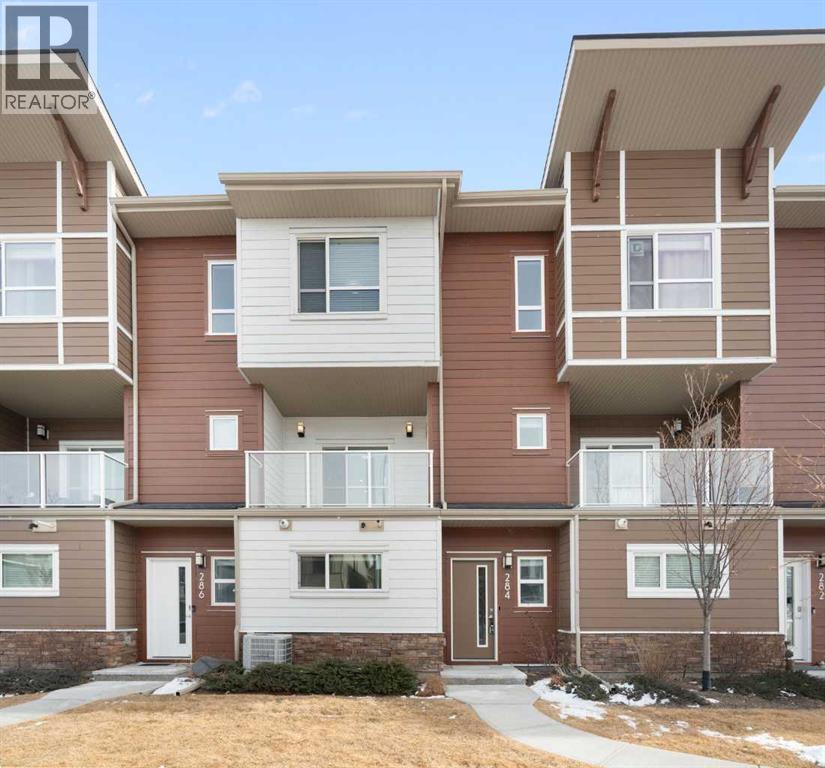 Row / Townhouse for Sale in 284 Harvest Hills Way NE|Calgary, Alberta T3K2P3 3