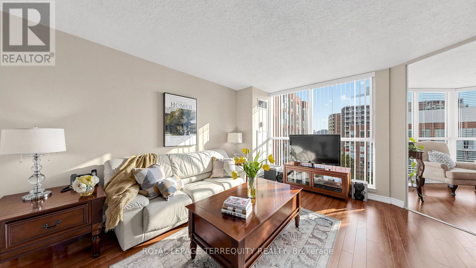 833 - 22 SOUTHPORT STREET