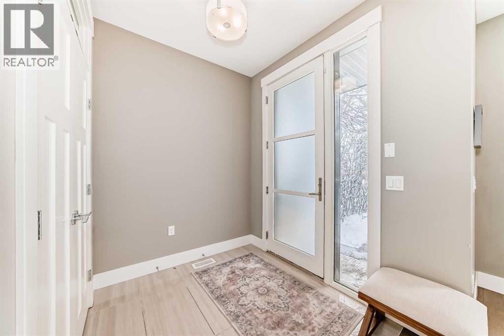 Duplex for Sale in 2117 51 Avenue SW|Calgary, Alberta T3E1J8 2