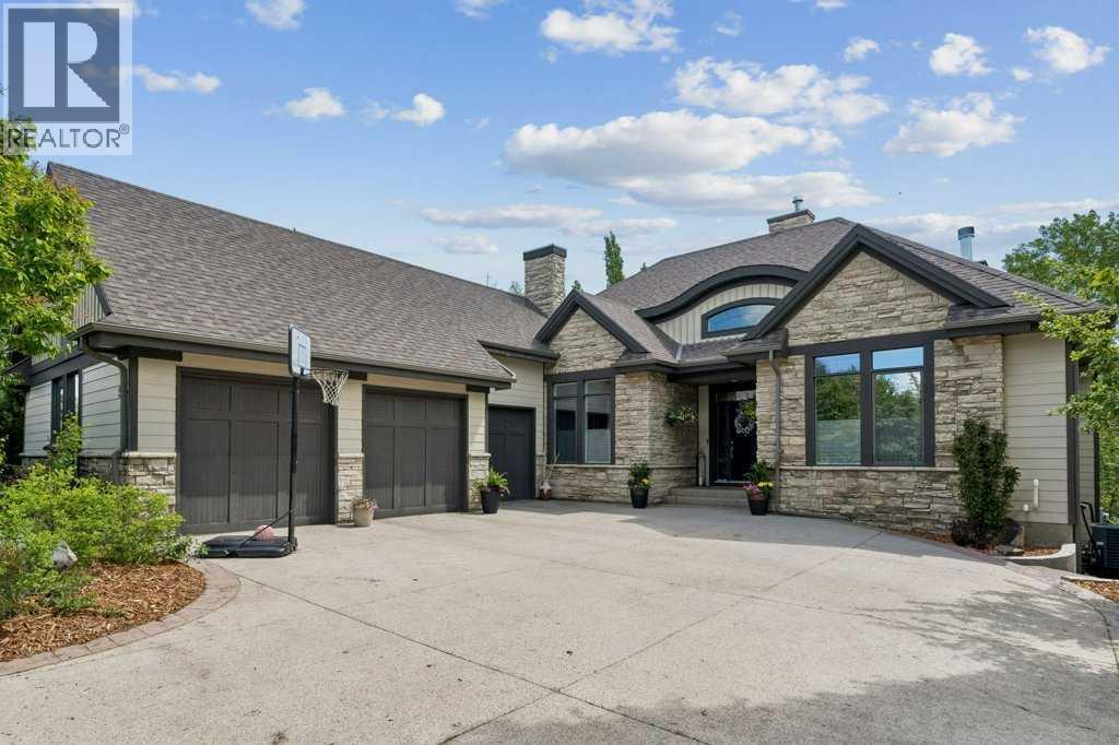 House for Sale in 55 Wentwillow Lane SW|Calgary, Alberta T3H5W7