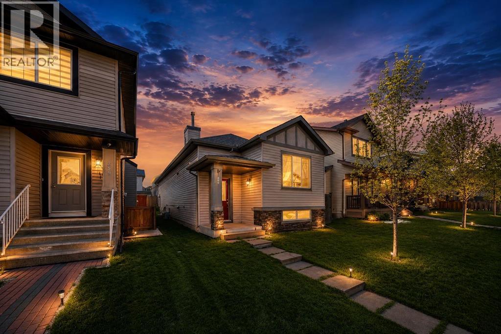 House for Sale in 231 Saddlebrook Way NE|Calgary, Alberta T3J0B5