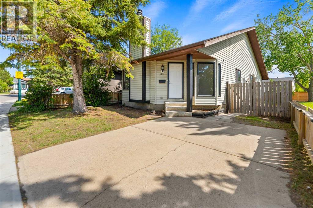 House for Sale in 199 Templevale Road NE|Calgary, Alberta T1Y4V9