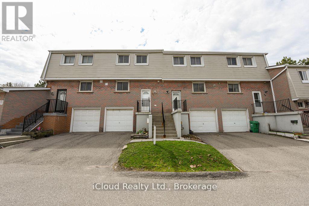 Row / Townhouse for Sale in 88 - 400 MISSISSAUGA VALLEY BOULEVARD|Mississauga (Mississauga Valleys), Ontario L5A3N6