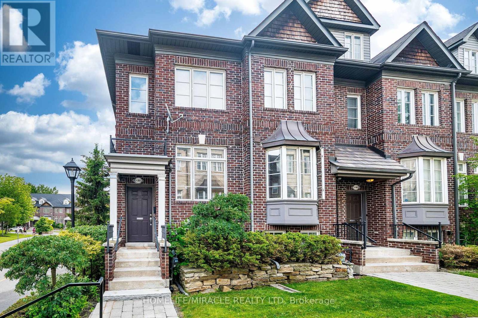 Row / Townhouse for Sale in 1 - 265 VAN DUSEN BOULEVARD|Toronto (Islington-City Centre West), Ontario M8Z3J2