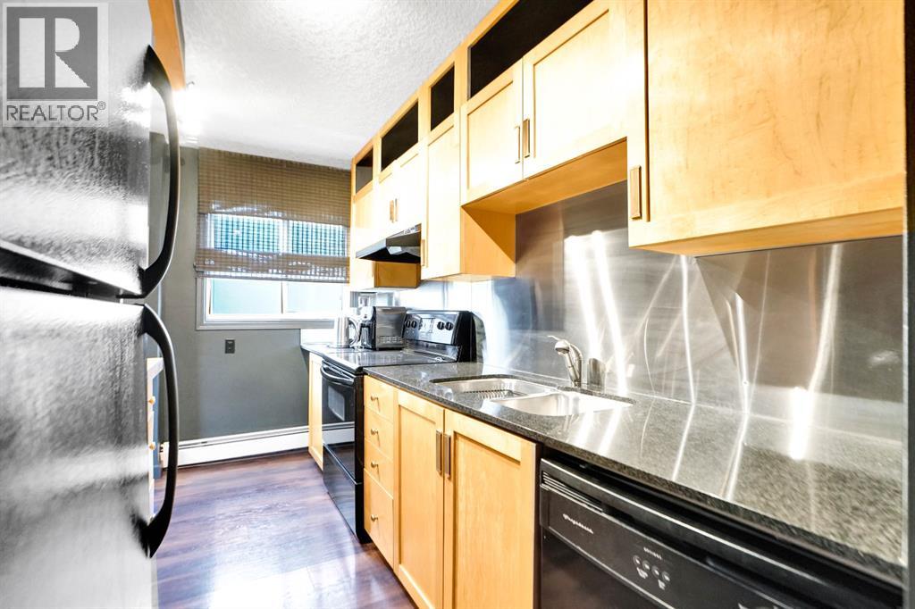 Apartment for Sale in 405, 823 19 Avenue SW|Calgary, Alberta T2T0H6 3