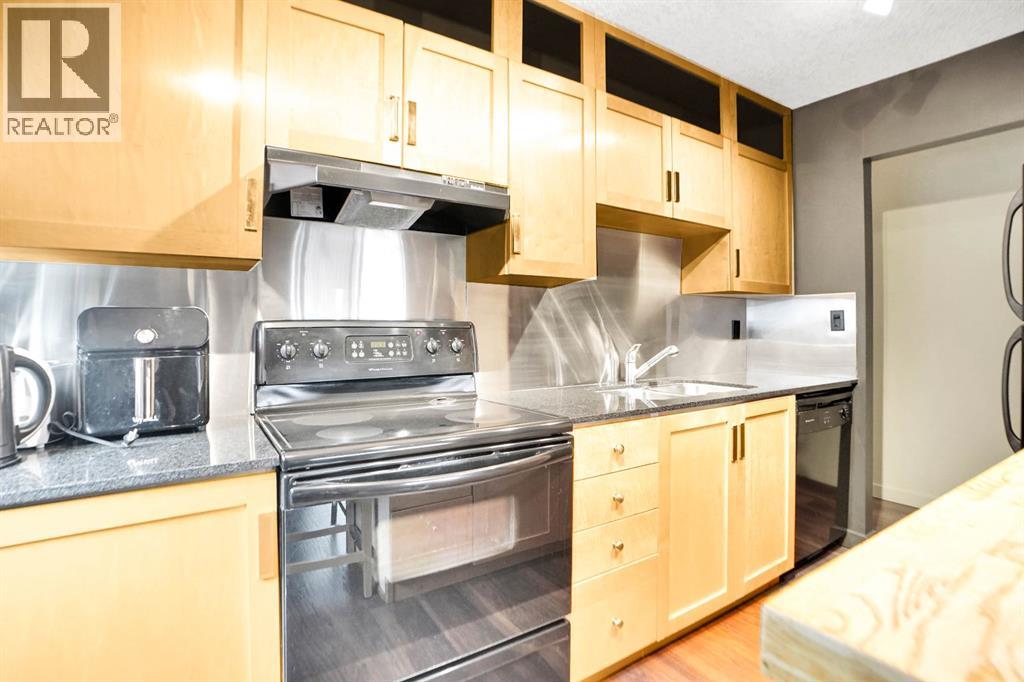 Apartment for Sale in 405, 823 19 Avenue SW|Calgary, Alberta T2T0H6 4