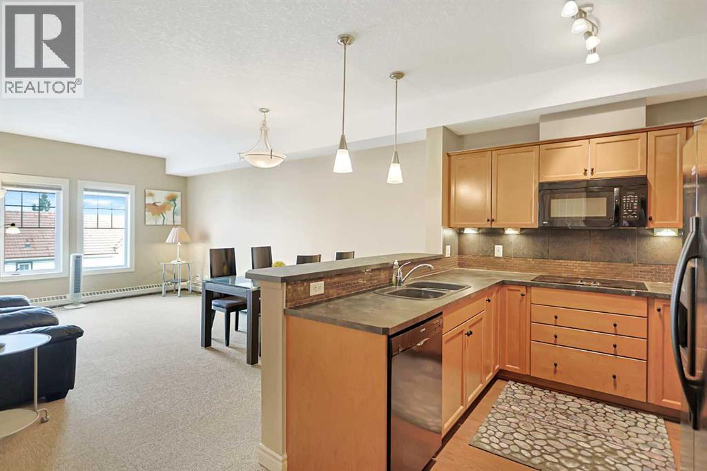 Apartment for Sale in 420, 30 Royal Oak Plaza NW|Calgary, Alberta T3G0C1 2