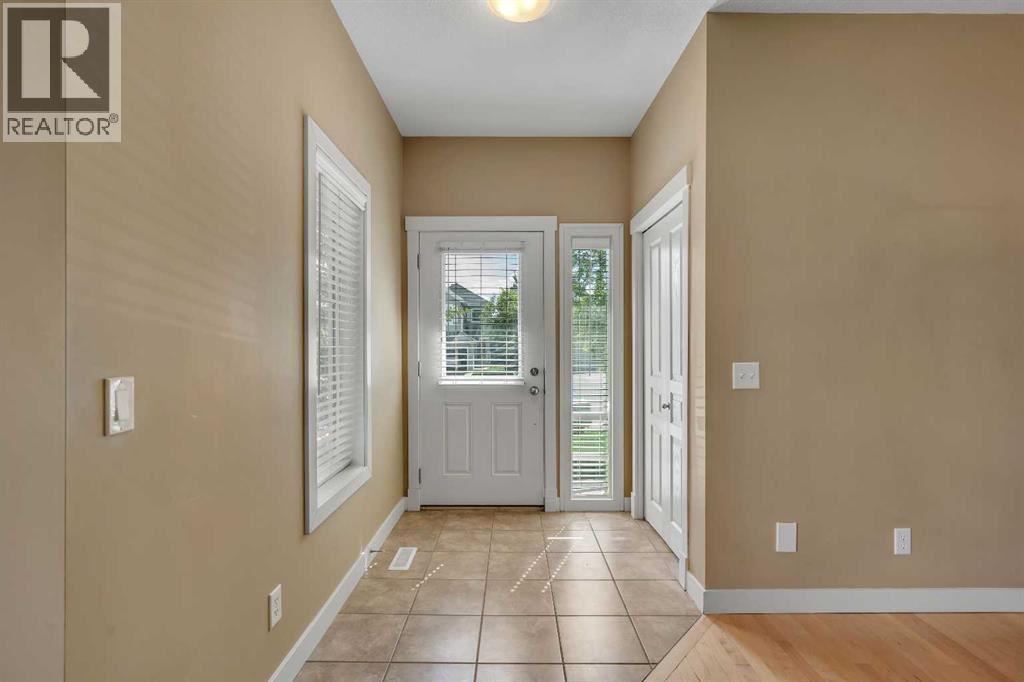 Row / Townhouse for Sale in 1306, 281 Cougar Ridge Drive SW|Calgary, Alberta T3H0J3 5