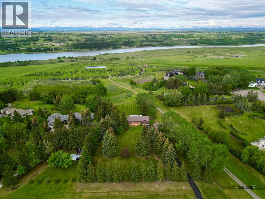 House for Sale in 119 Bearspaw Village Crescent|Rural Rocky View County, Alberta T3L2P2
