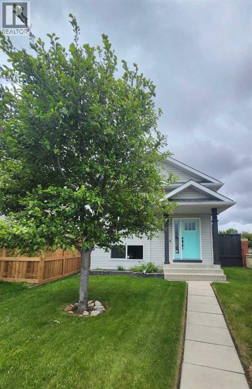 House for Sale in 5 Country Hills Drive NW|Calgary, Alberta T3K4S5