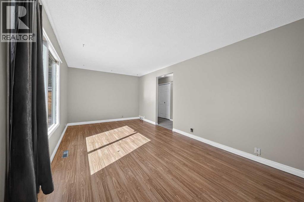 Row / Townhouse for Sale in 520 43 Street SE|Calgary, Alberta T2A3E1 5
