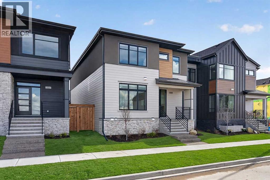 House for Sale in 267 Bluerock Avenue SW|Calgary, Alberta T2Y0W2 2