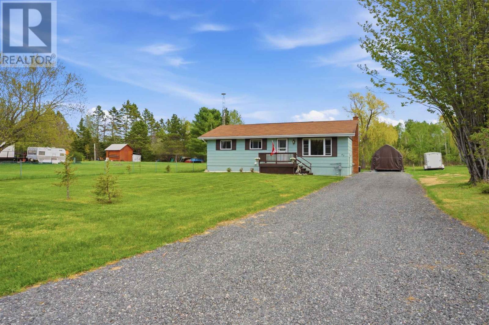 For sale: 43 Mississagi CRES, Iron Bridge, Ontario P0R1H0