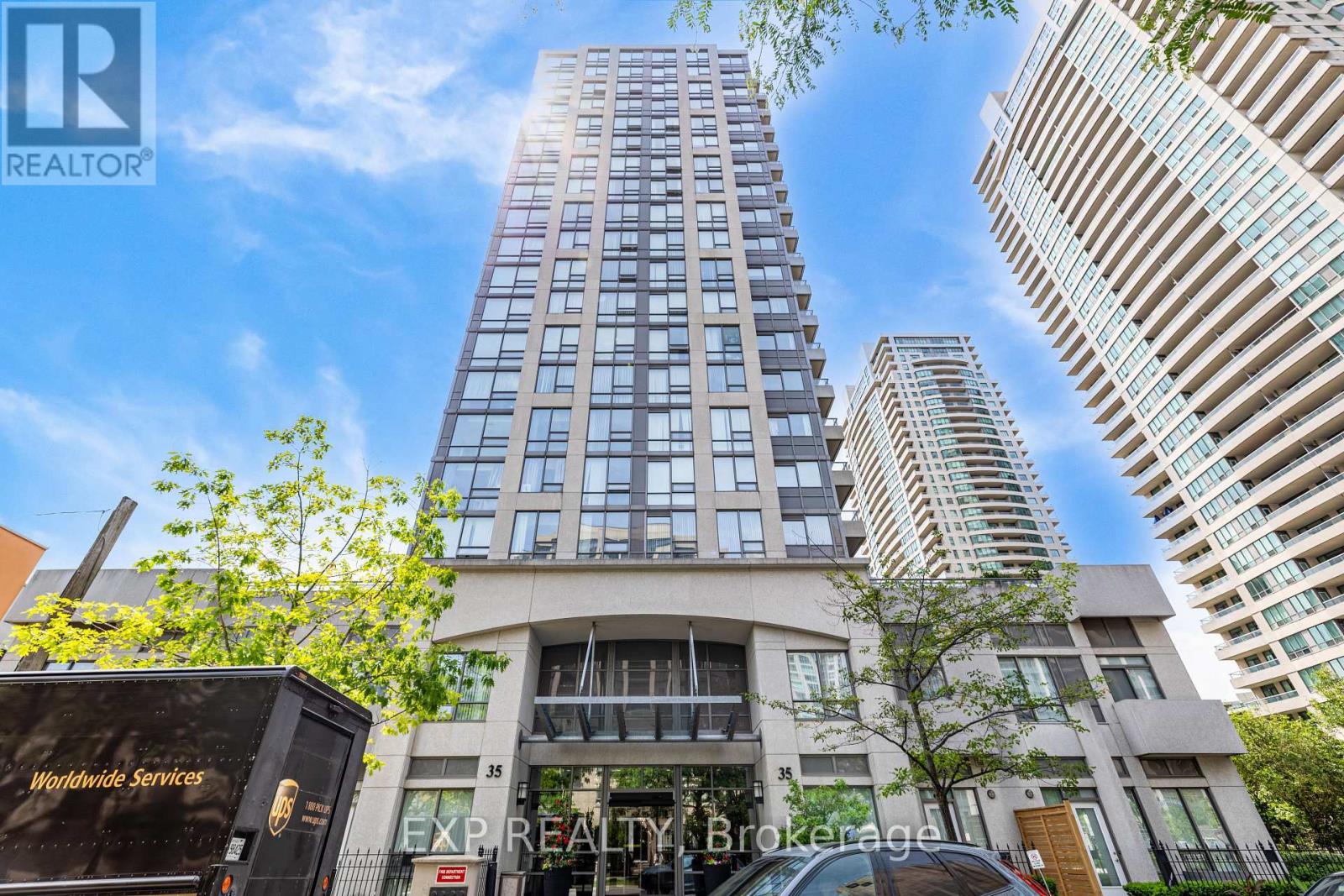 311 - 35 HOLLYWOOD AVENUE