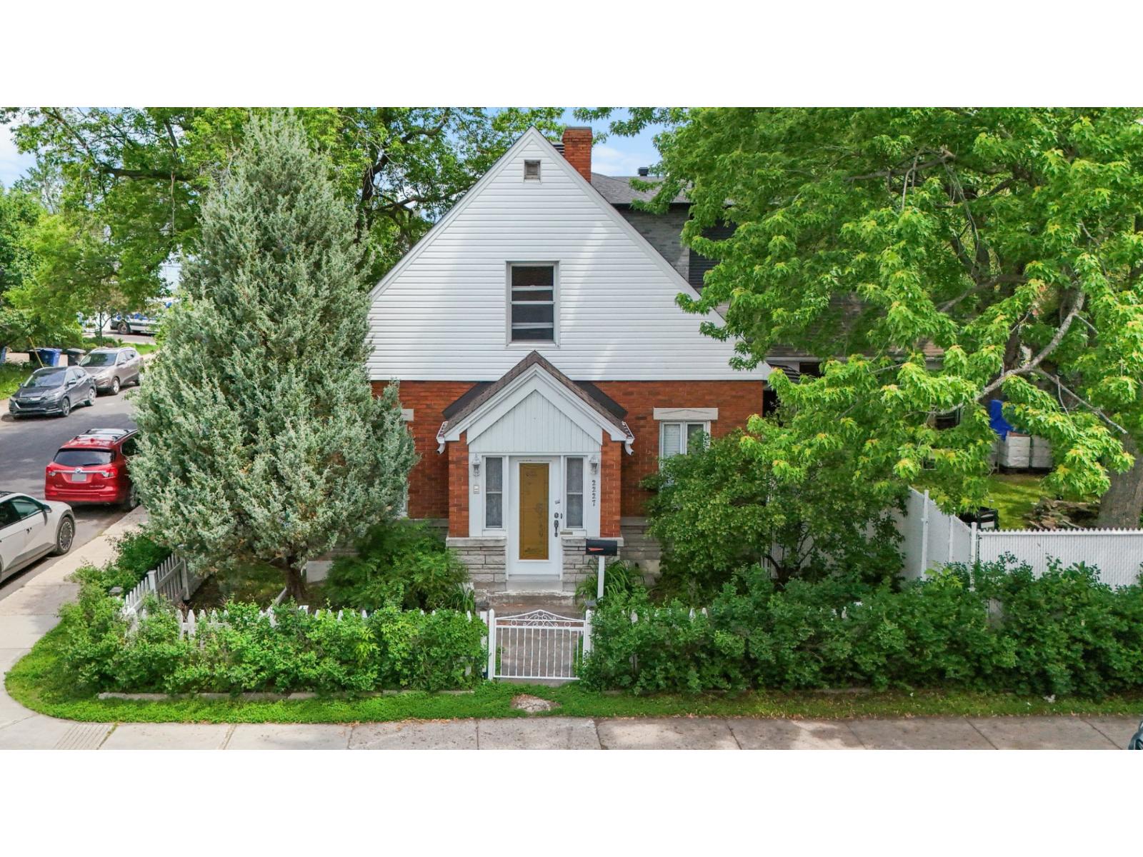 2227 Rue Gamache, Longueuil (Le Vieux-Longueuil), Quebec J4J4A8