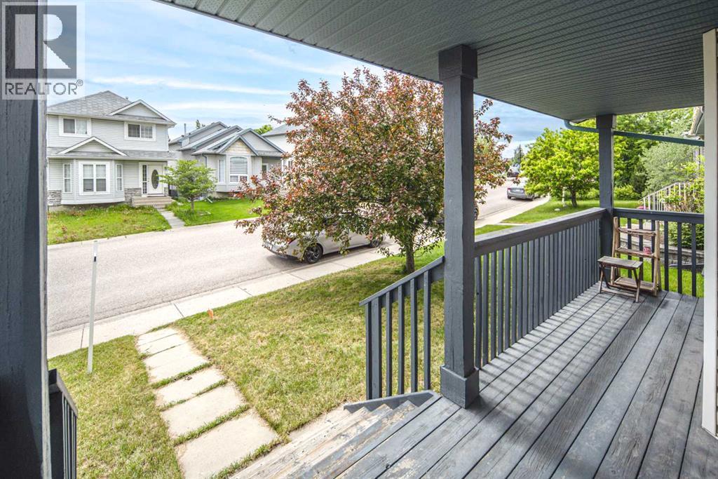 House for Sale in 170 Arbour Grove Close NW|Calgary, Alberta T3G4J2 2