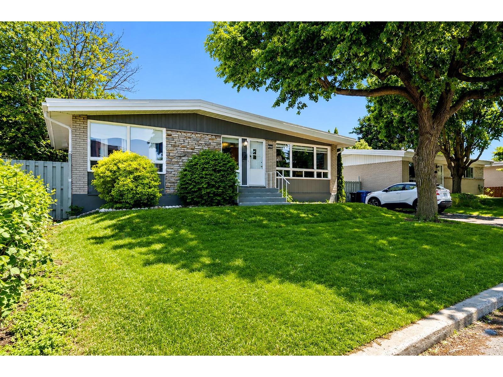 124 Rue de Plaisance, Longueuil (Le Vieux-Longueuil), Quebec J4L1G7