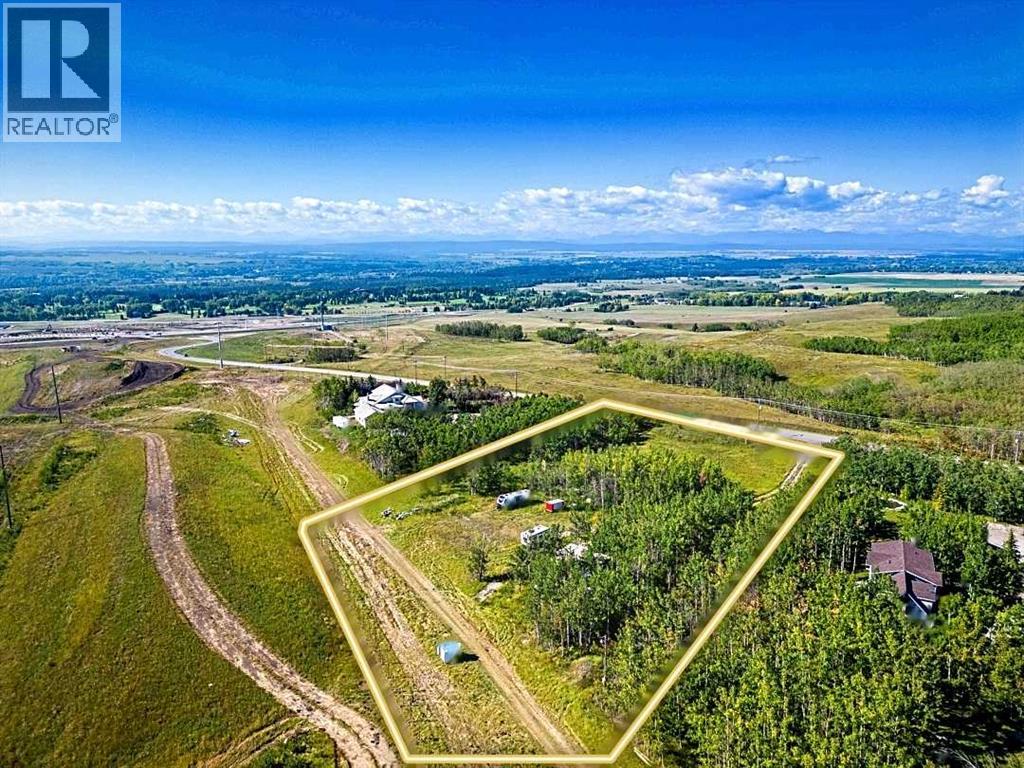 Property for Sale in 1420 101 Street SW|Calgary, Alberta T3H3Z4 2