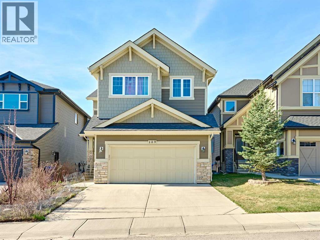 House for Sale in 109 Sherwood Road NW|Calgary, Alberta T3R0P1 2